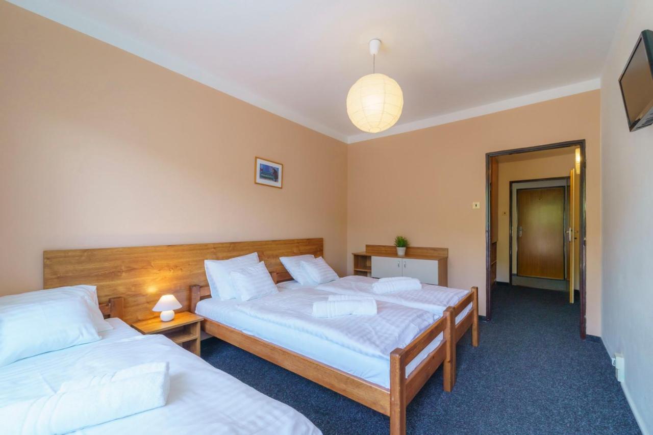 Hotel Hladina Nebrich المظهر الخارجي الصورة